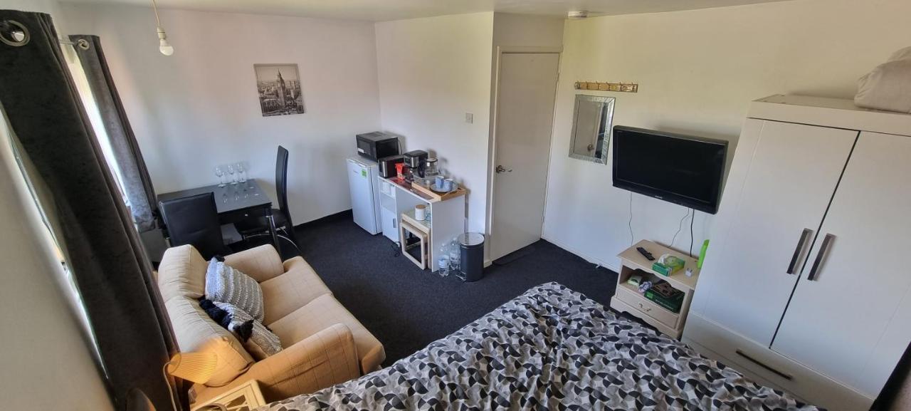 Spacious Room With Kichenet ロザーハム エクステリア 写真